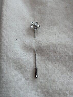 Vintage Minimalist Tiny Flower Pin Style Brooch
